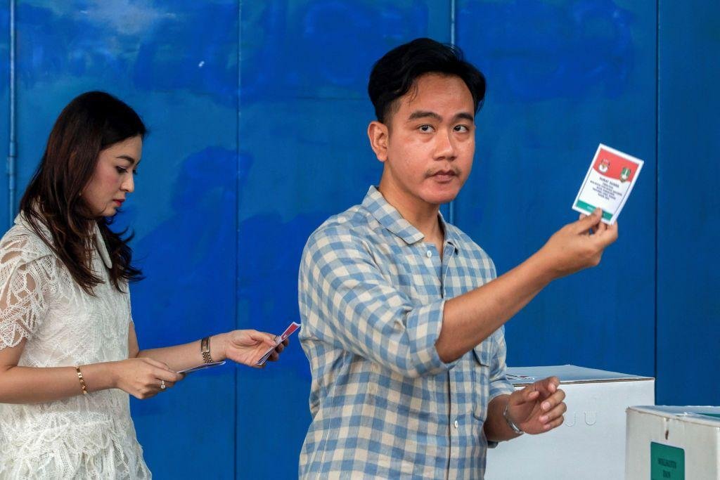 Menggantikan Usulan Wapres Gibran Sangat Sulit - Prabowo Masih Membutuhkan Jokowi