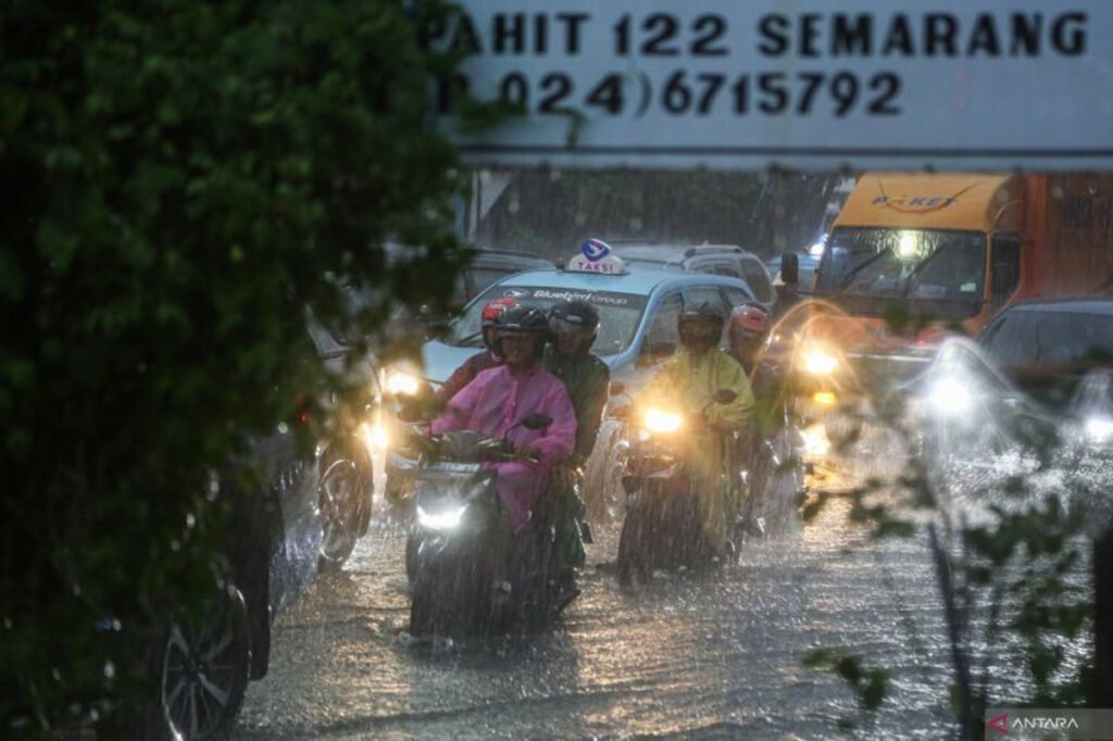 Cuaca di Jawa Tengah Hari Ini: Hujan Melanda Beberapa Wilayah pada Senin (5/5)
