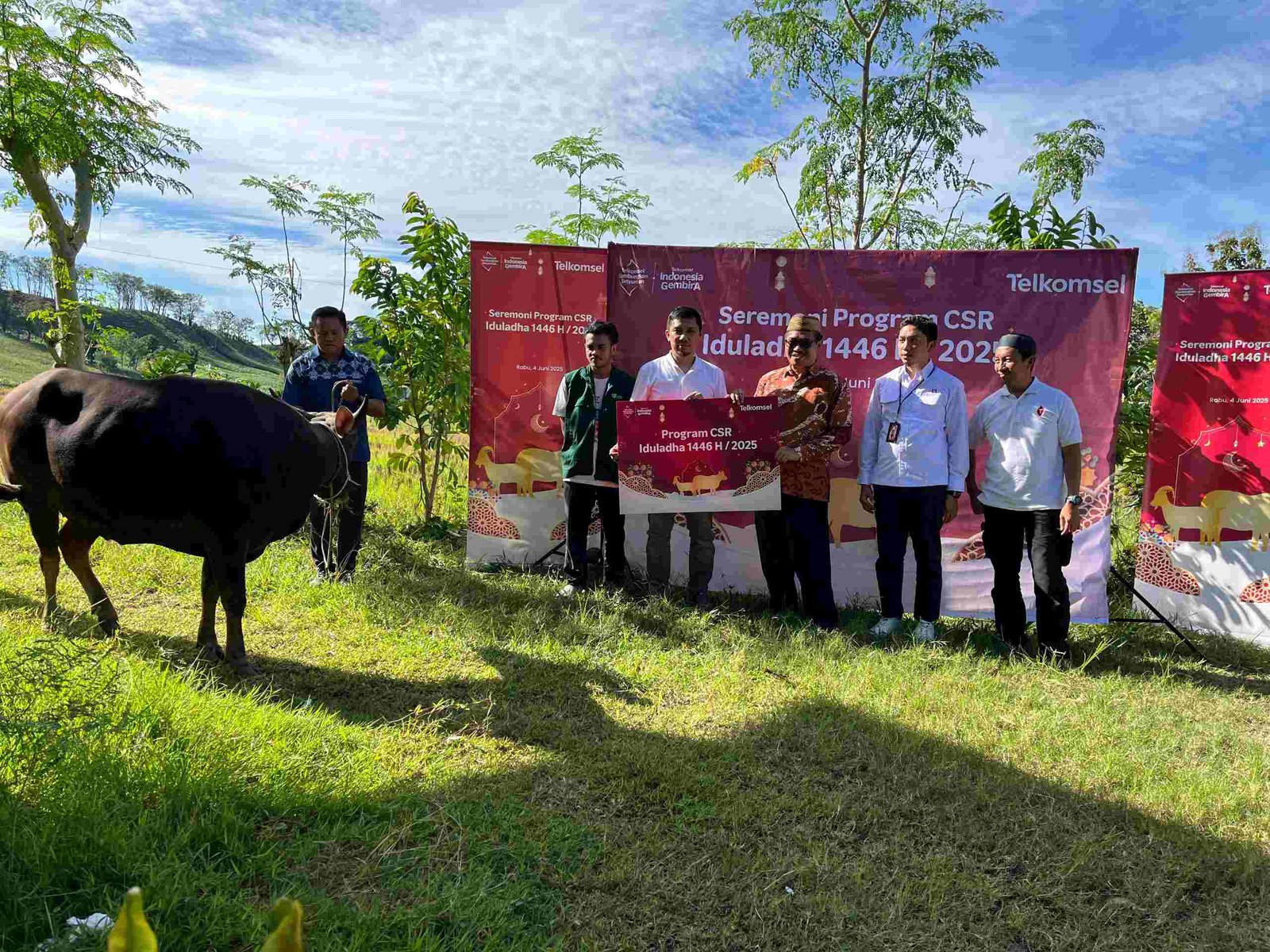 Telkomsel Sambut Idul Adha dengan Peduli: Ribuan Hewan Qurban Didistribusikan ke 600 Lokasi Prioritas Across Indonesia